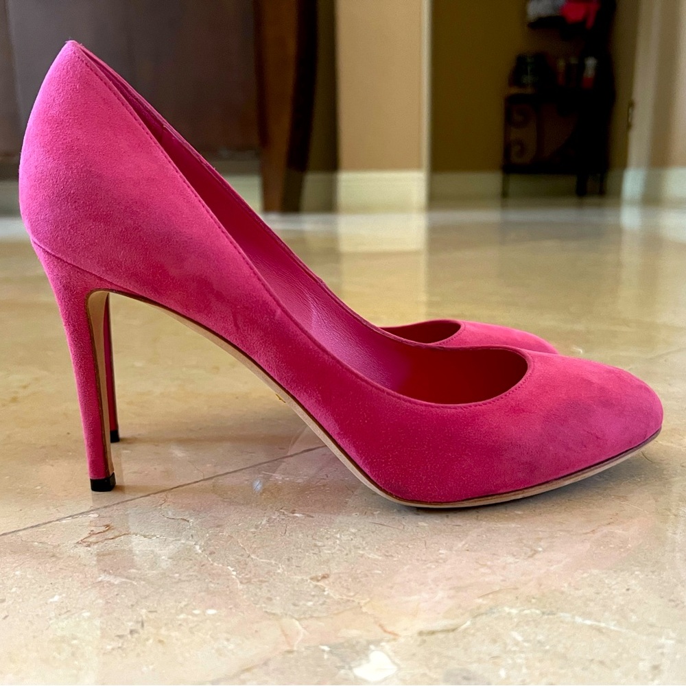 Gucci Pink Suede Pump Size 40 1/2